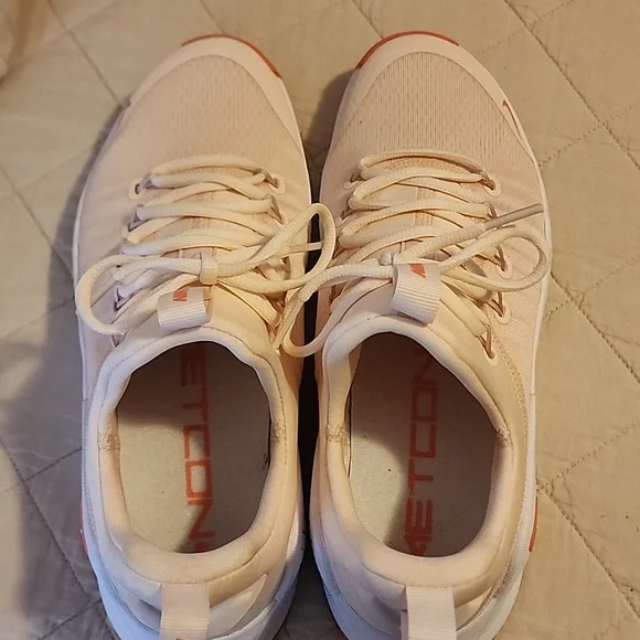 Nike Metcon Light Pink and Cream Trainers - Picture 4 of 7